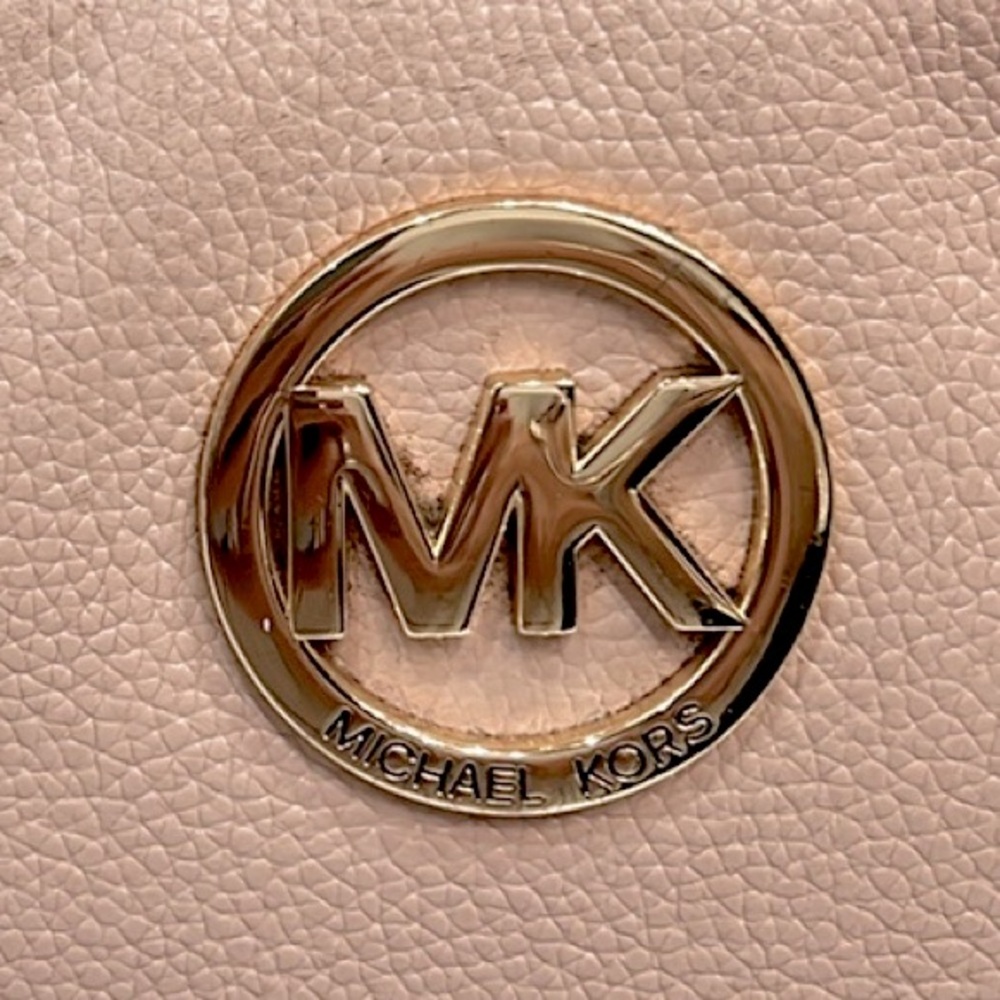 Michael Kors Blush Pebbled Leather Chain Detail Crossbody Bag - Picture 4 of 16